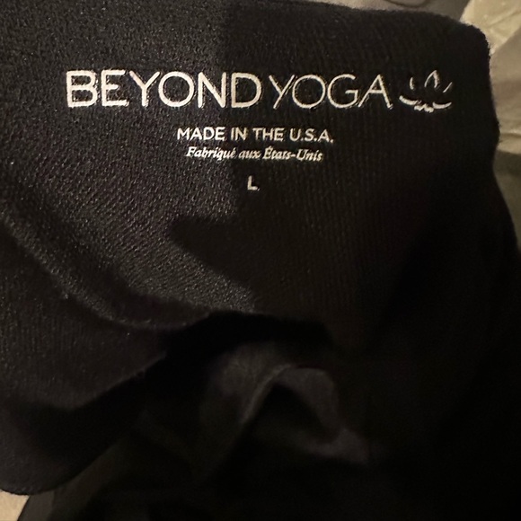 NWT Beyond Yoga Farrah Jumpsuit Romper Sleeveless V Neck Soft size Large Black - Picture 6 of 6